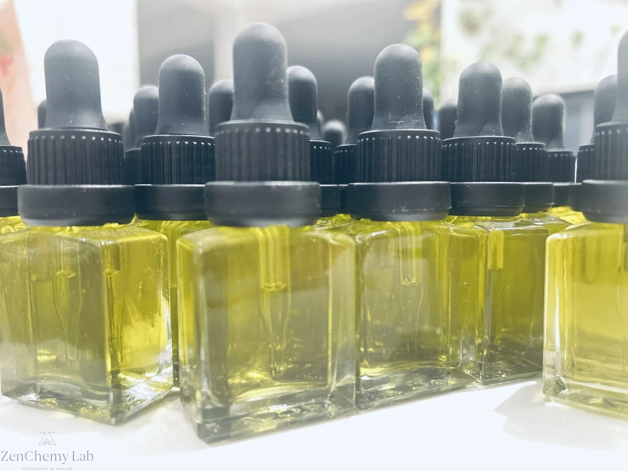 EMERALD OIL-Skin Super Food Pine Resin oil.